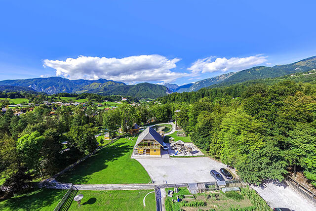 Pogled na Veliko planino nad resortom